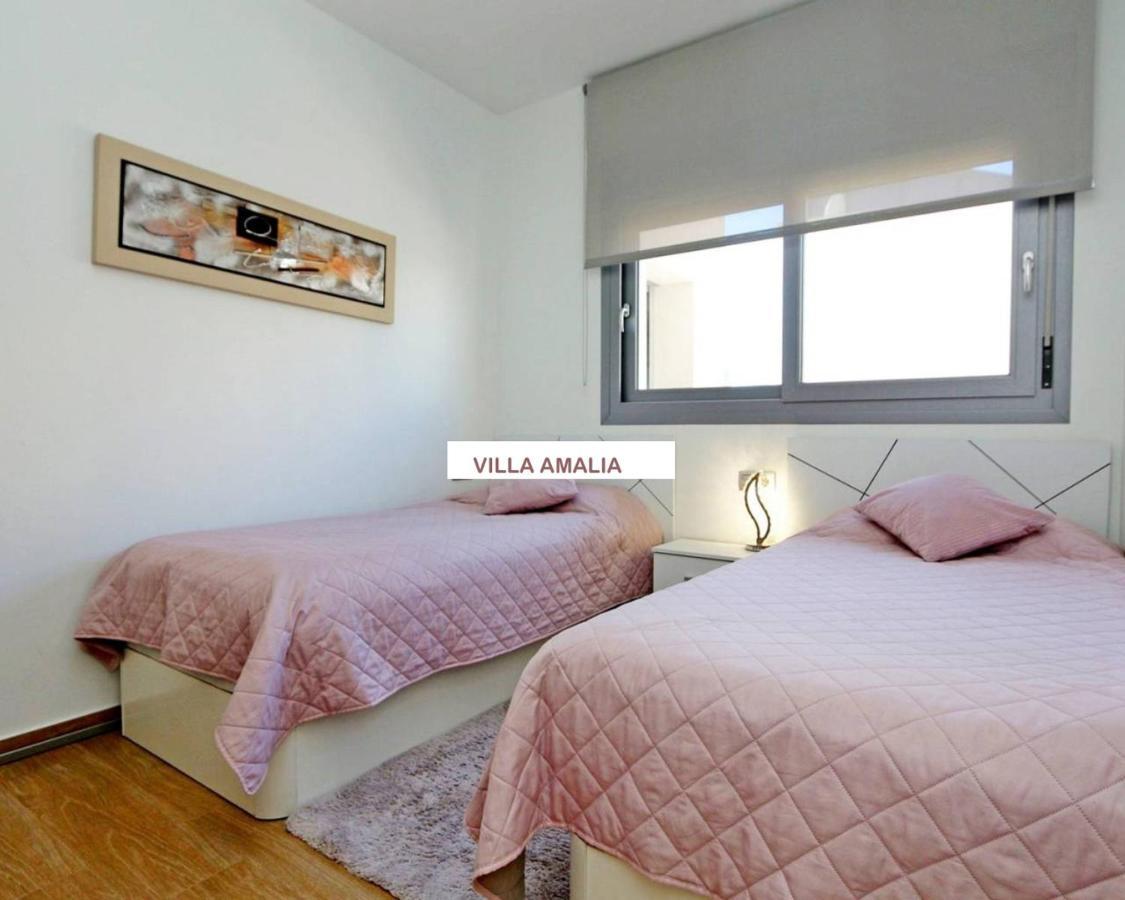 Beach Apartment Amalia Torrevieja Dış mekan fotoğraf
