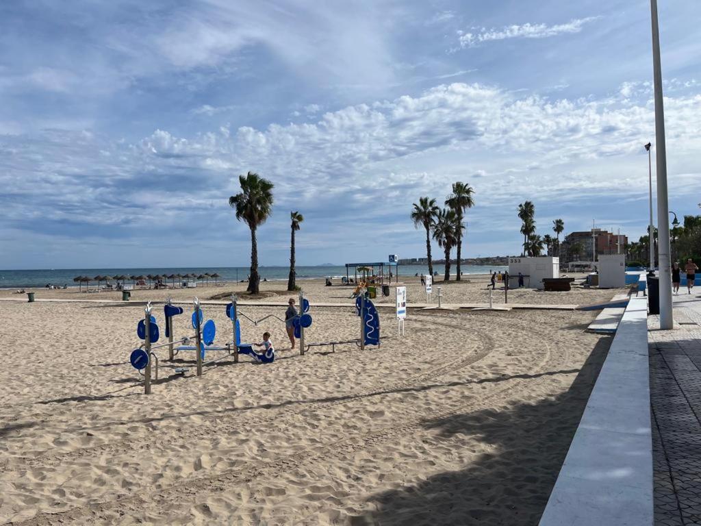 Beach Apartment Amalia Torrevieja Dış mekan fotoğraf